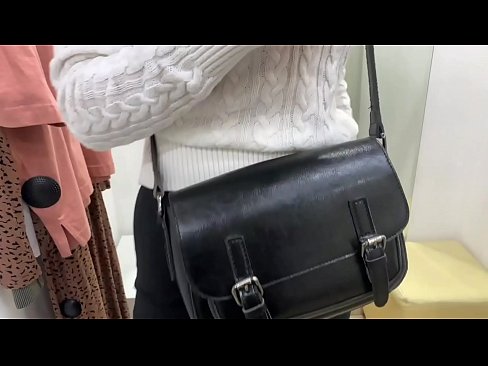❤️ Фитинг бөлмөсүндө жаш канчык FeralBerryди дилдо менен коомдук мастурбациялоо ️❌ Супер порно ky.rexporn-com.ru ❤